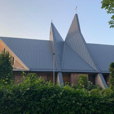 Kościoł - Malowanie dachu