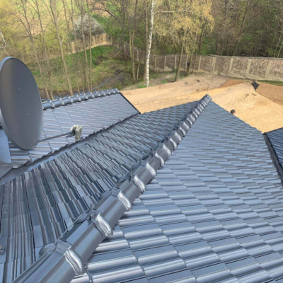 Ujęcie pomalowanego dachu