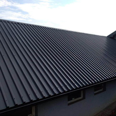 Dach z blachy trapezowej po malowaniu